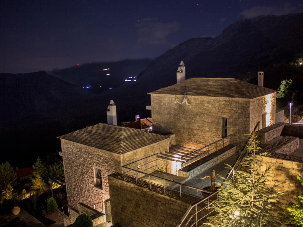 Elafivolia Arachova Suites ภายนอก รูปภาพ