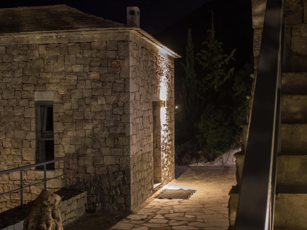 Elafivolia Arachova Suites ภายนอก รูปภาพ